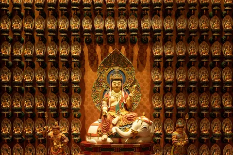 Golden Buddha and niches, Buddha Tooth Relic Temple, Singapore — Nicolas Marincic