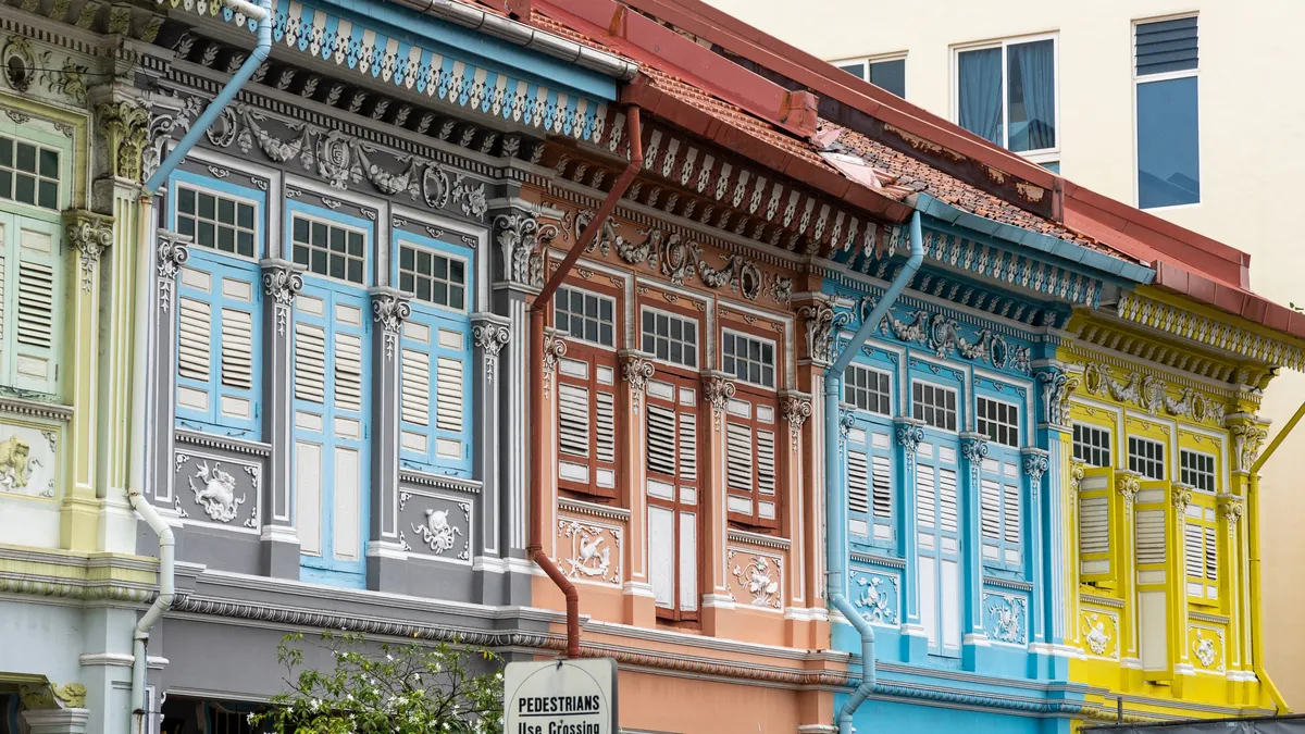Colourful Peranakan shophouses, Singapore — Nicolas Marincic