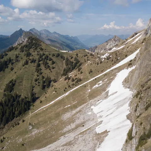 Alpine ridge and snow couloir near the Rochers de Naye, Switzerland — Nicolas Marincic